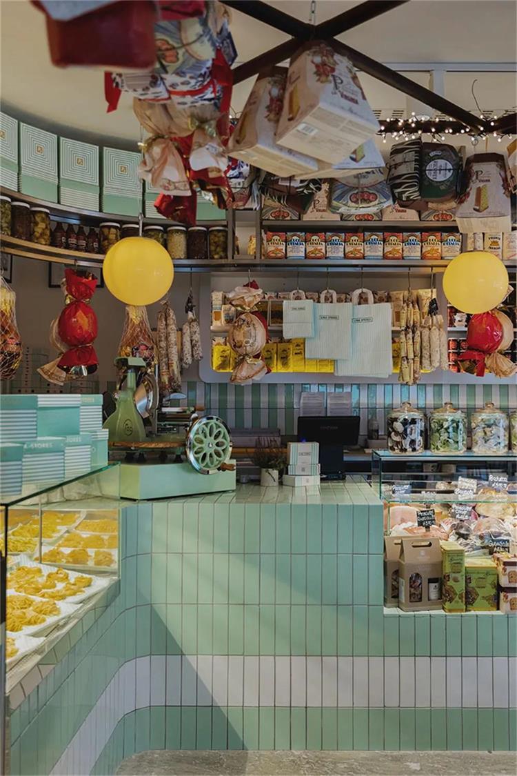Lina Stores · 英國倫敦