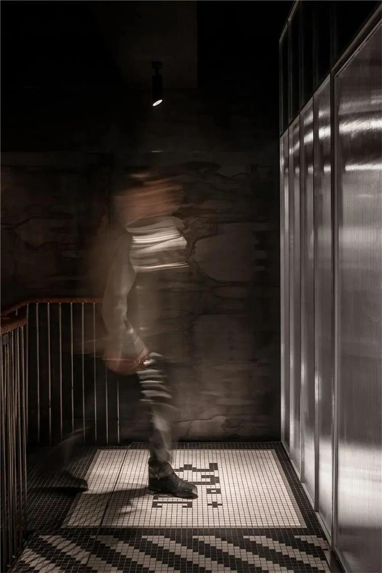 瘋狂酒館 · 烏克蘭利沃夫