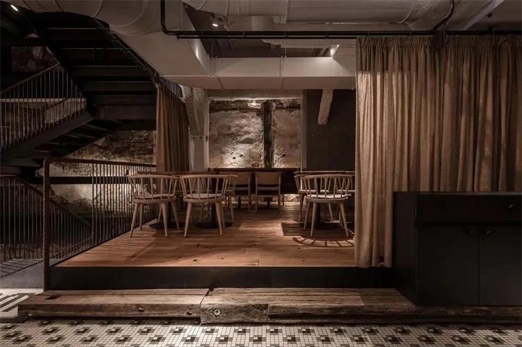 瘋狂酒館 · 烏克蘭利沃夫