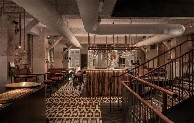 瘋狂酒館 · 烏克蘭利沃夫